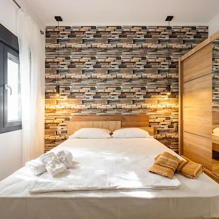 Montecasa إبانومي