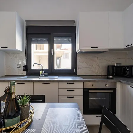 Montecasa Apartment *